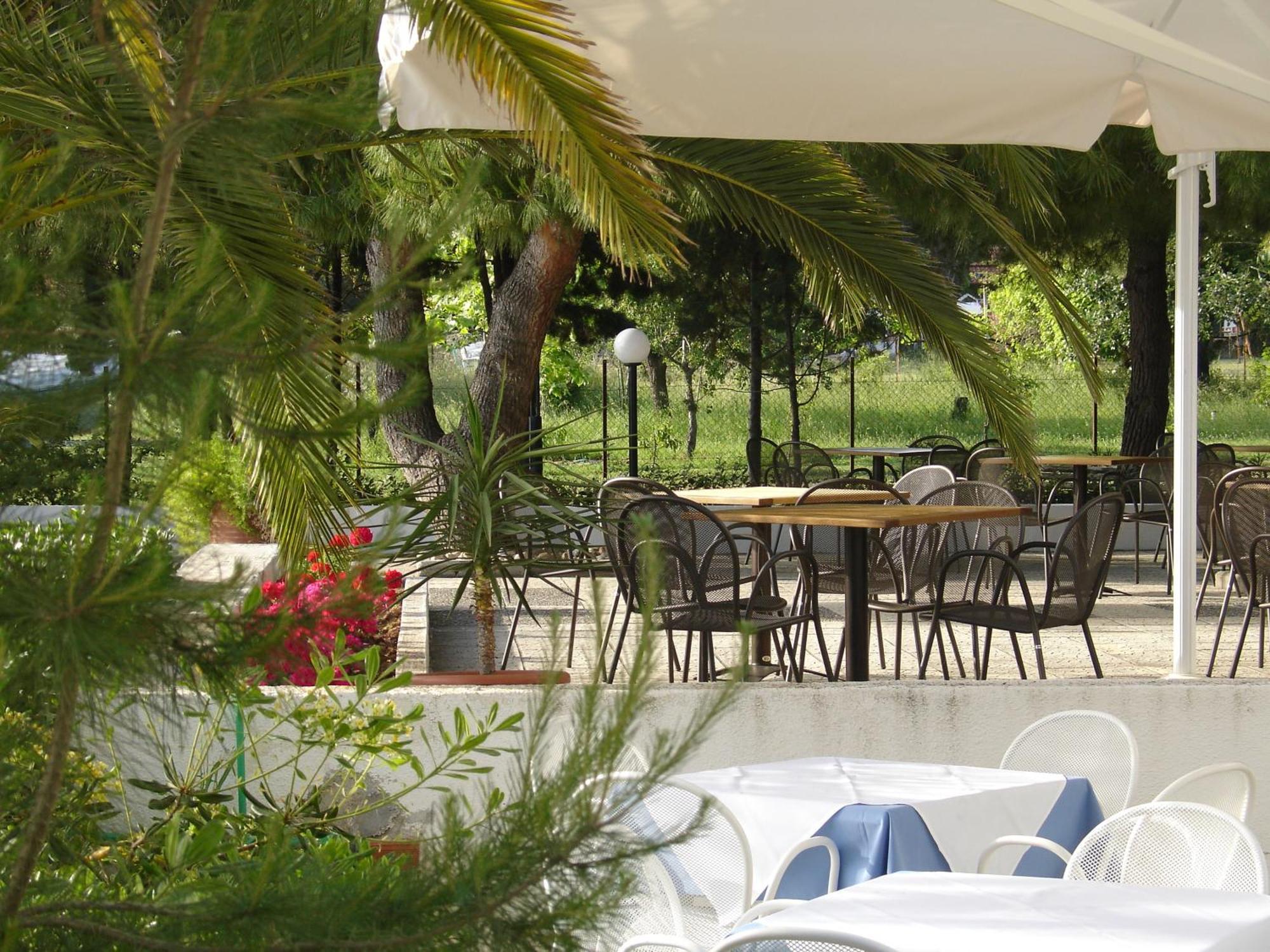 Kassandra Mare Hotel Nea Poteidaia Exterior photo